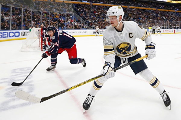 难怪杜兰特会怒砸更衣室！这三大毒瘤不除，火箭永无出头之日