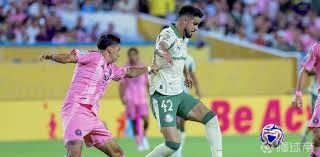 德州扑克里判断对手的方法（识别德州扑克对手的技巧）